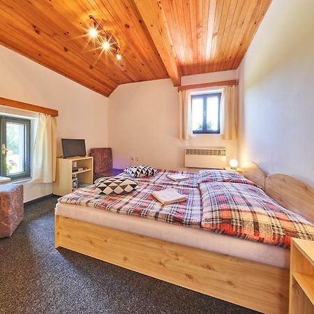 Penzion Pod Lesem Hotel Hodkovice Bagian luar foto